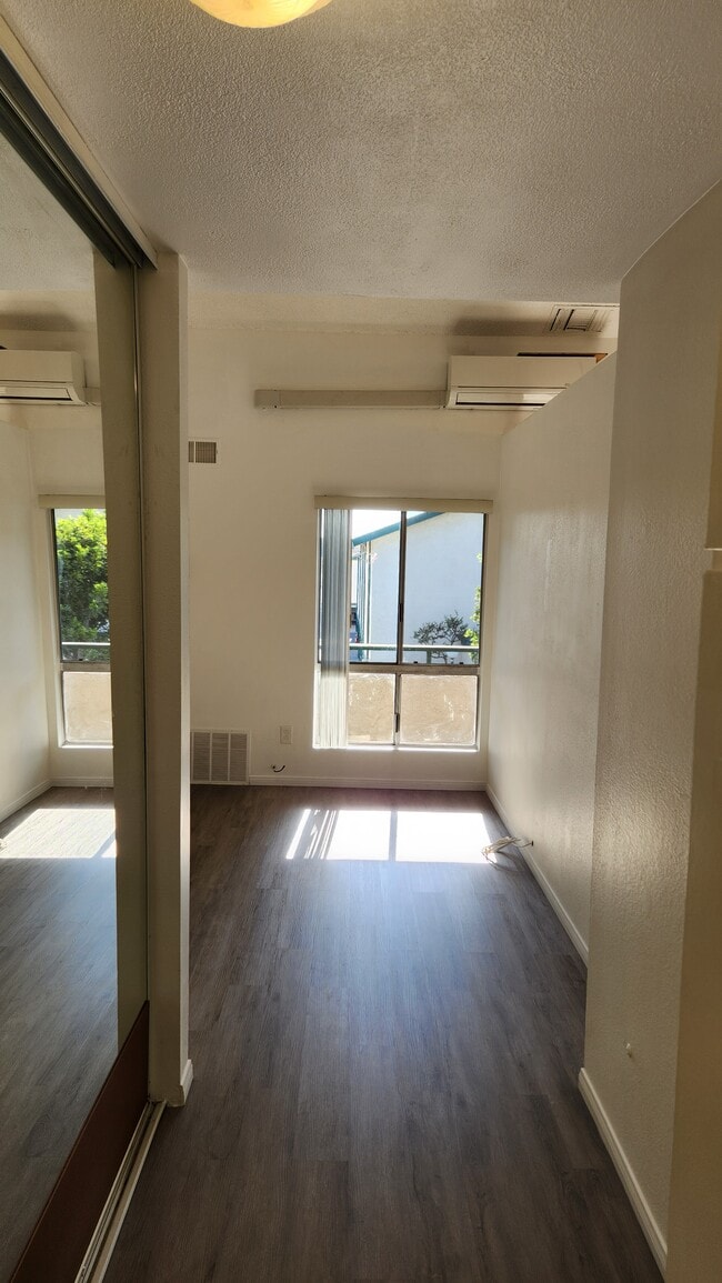 Photo - 15400 La Mirada Blvd