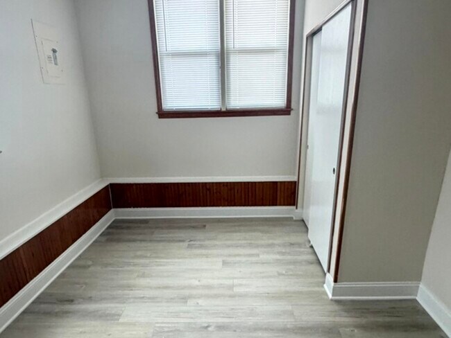 Photo - 910 Cleary Ave