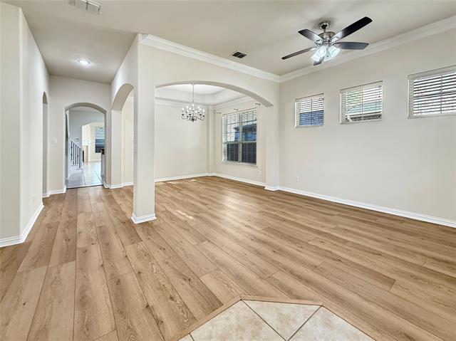 Photo - 906 Cougar Dr