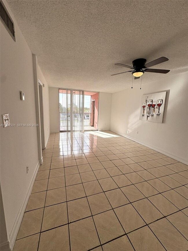 Photo - 19805 SW 114th Ave Unit 315