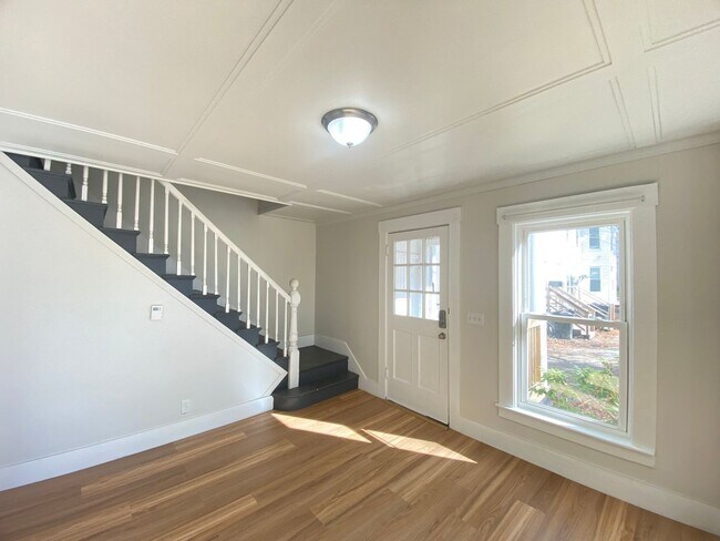Photo - 348 Portland St