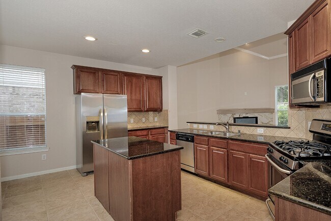 Photo - 47 N Spinning Wheel Cir