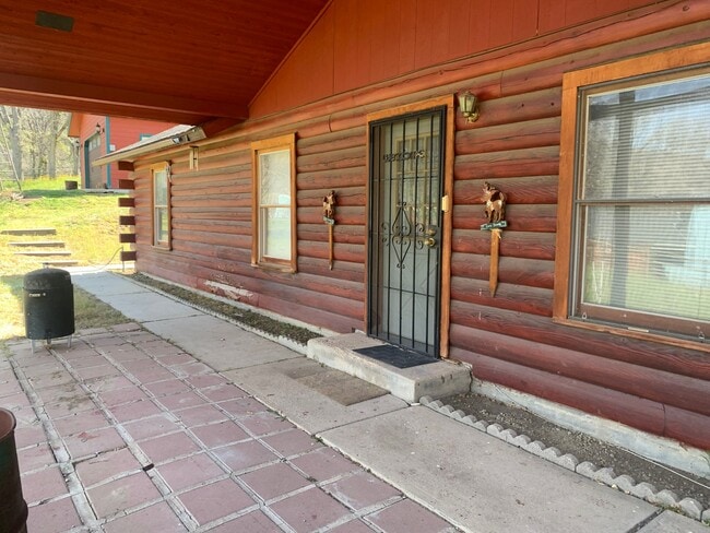 Building Photo - 17891 Alps Dr