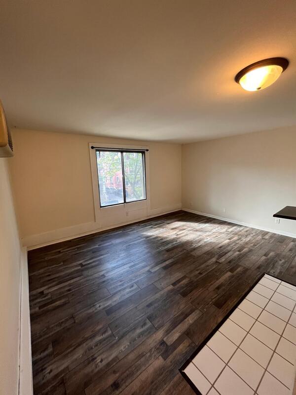 Photo - 134 E Johnson St Unidad 202