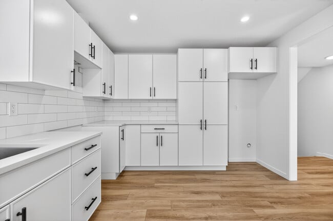 Photo - 12133-12146 46 St NW Unit 12133 BSMT