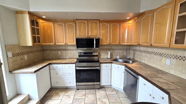 Photo - 41 Dunlop St E Unit 1
