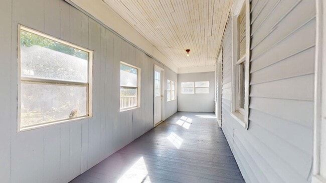 Photo - 3 bedroom, 1 1/2 bath in Mansfield!