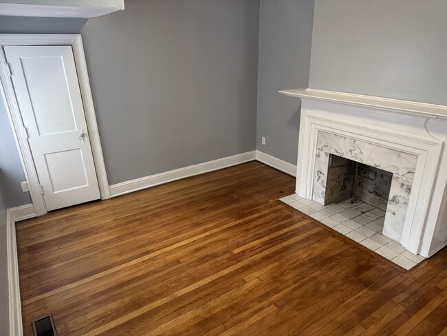 Photo - 1556 Virginia St E Unit 1