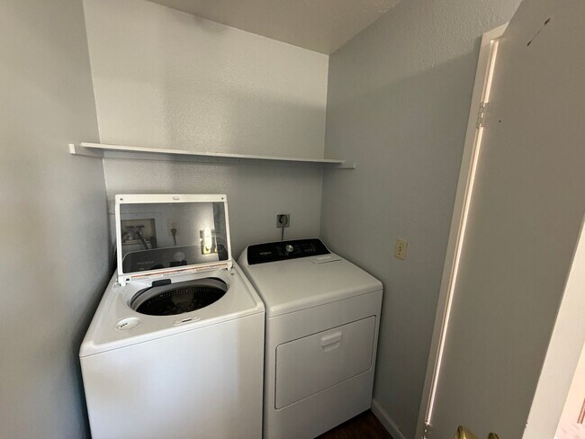 Photo - 3230 Wedekind Rd