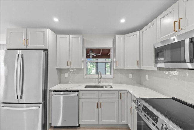 Photo - 908 Lighthouse Dr