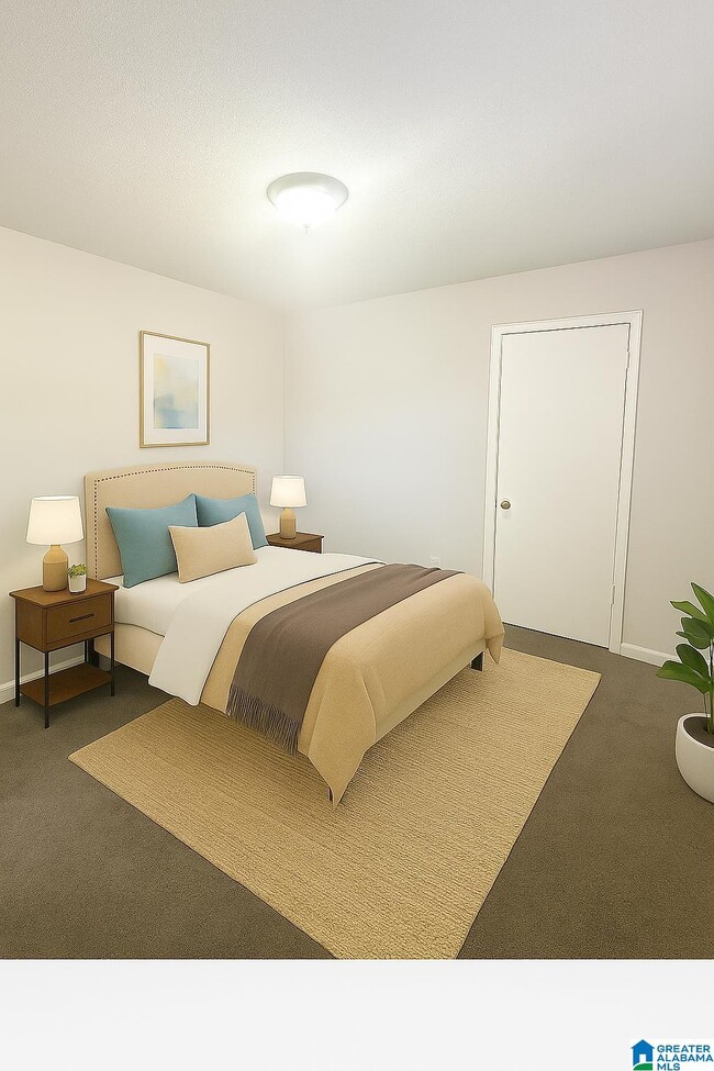 Photo - 678 Cummins Ave