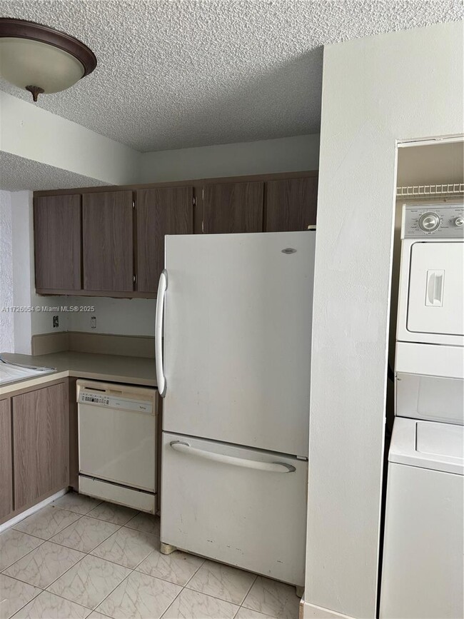 Photo - 117 Lake Emerald Dr Unit 202