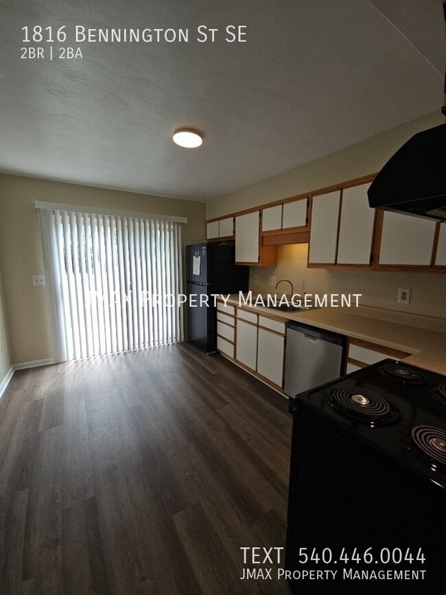 Photo - 1816 Bennington St SE