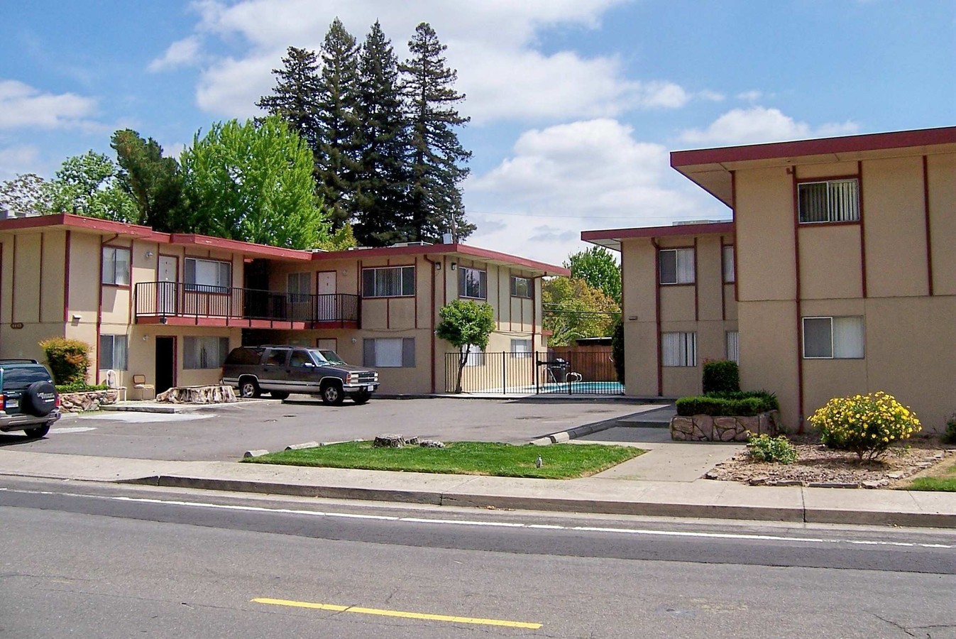 Riverside Apartments For Rent In Sacramento Ca Forrent Com