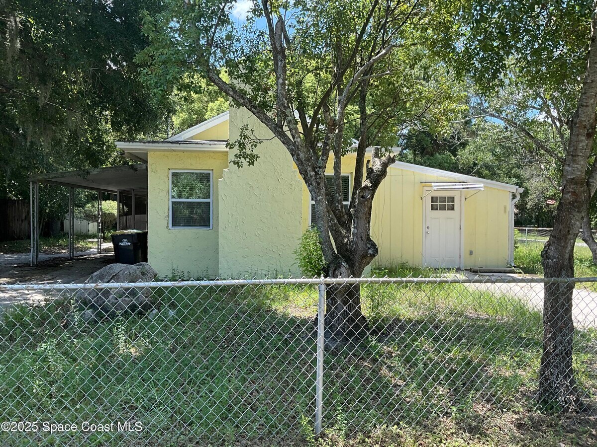 Photo - 2886 Pollak Ave NE Casa
