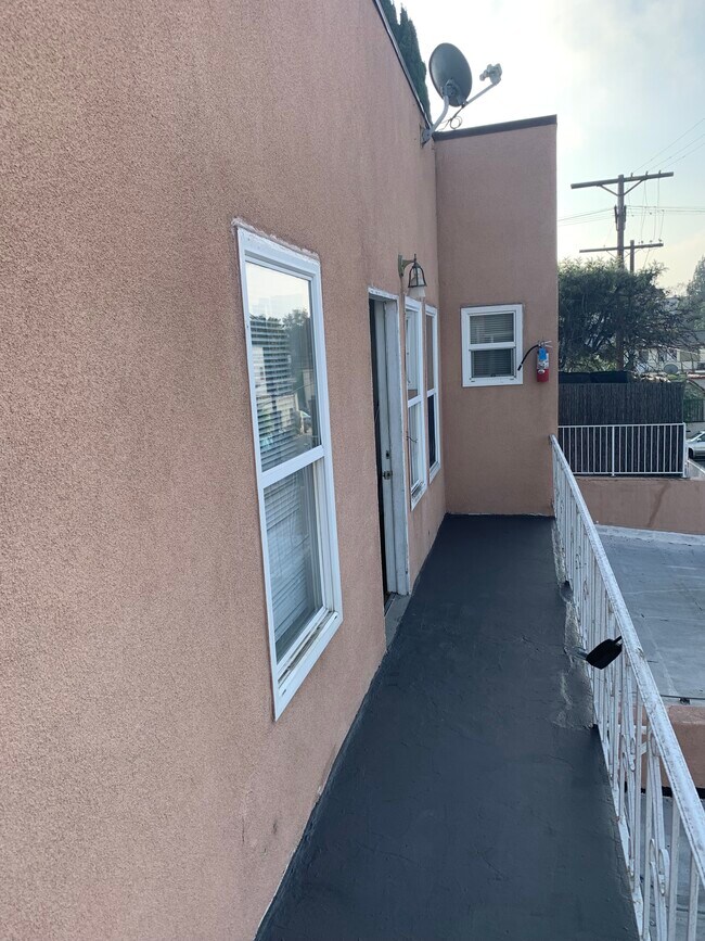 201 Rosemont Ave Unidad B