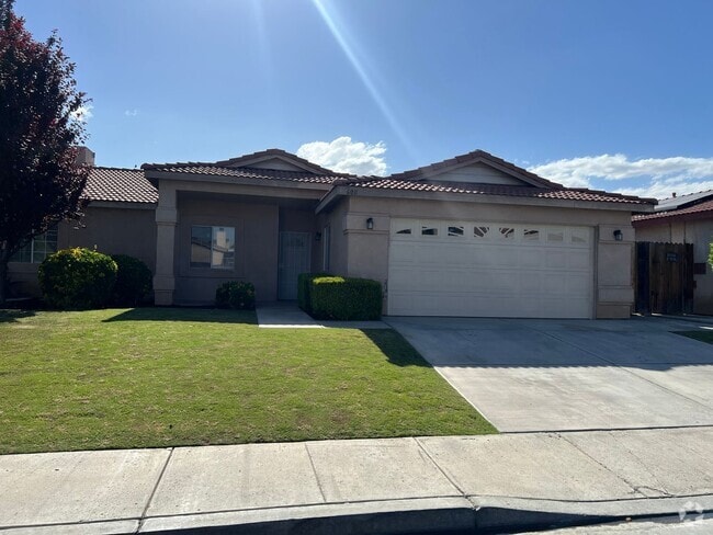 Building Photo - Tyner Ranch Ready to Move In Rental