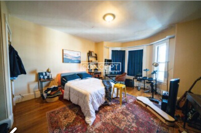 Photo - 8 Hillside St
