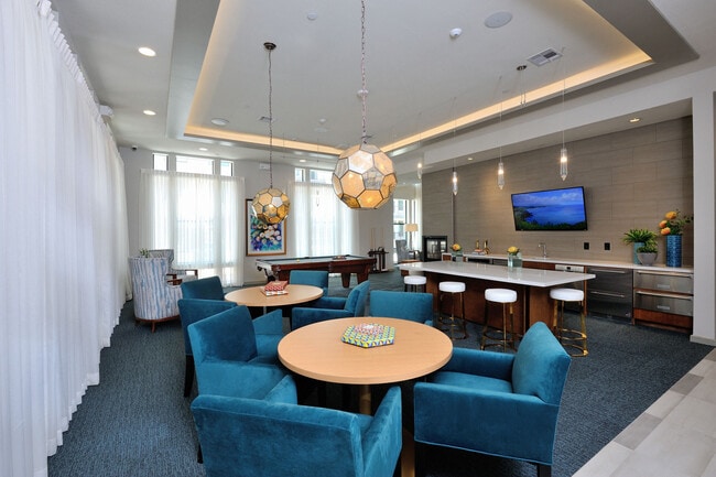 Broadstone Woodmill Creek apartments — community photo