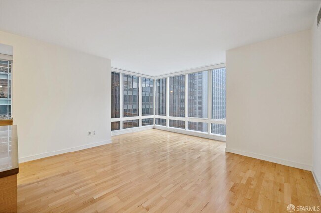 Photo - 301 Mission St