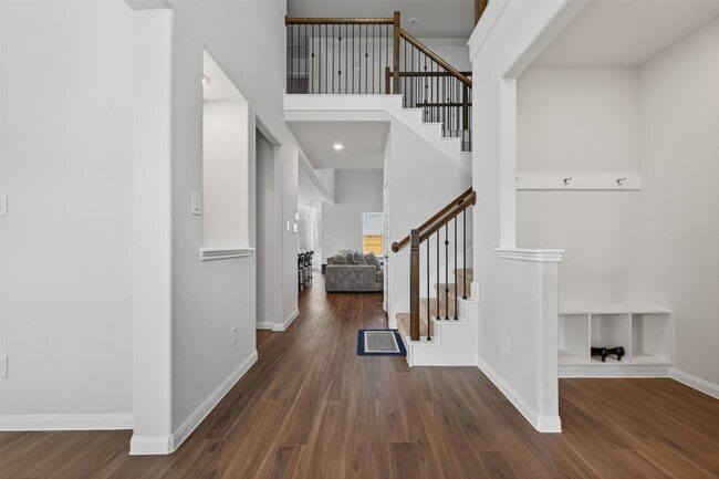 Photo - 3025 Waxwing Dr