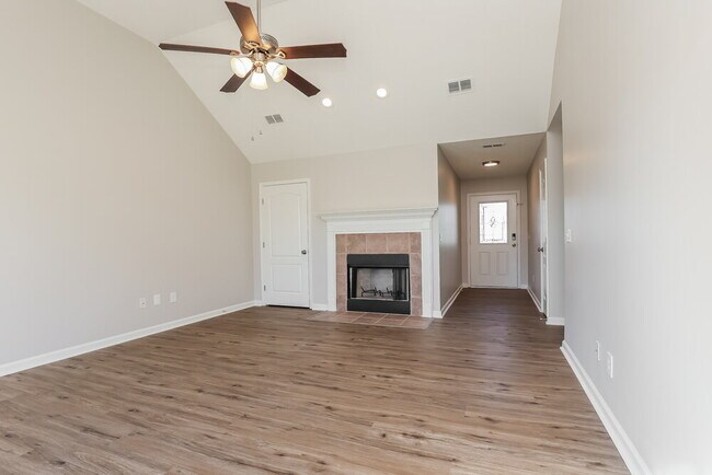 323 Buttonwood Dr