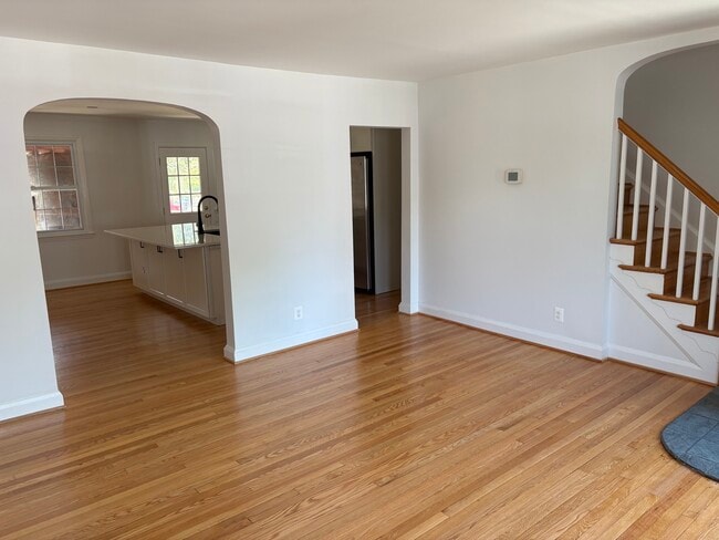 Photo - 111 Glen Argyle Rd