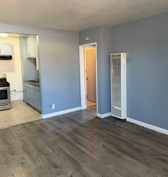 Photo - Hawthorne Blvd. 14918-14922 Unit 14920 D