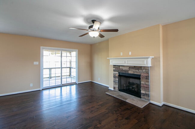 Photo - 967 Harding Dr