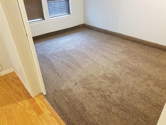 Photo - 611 Fairview Dr