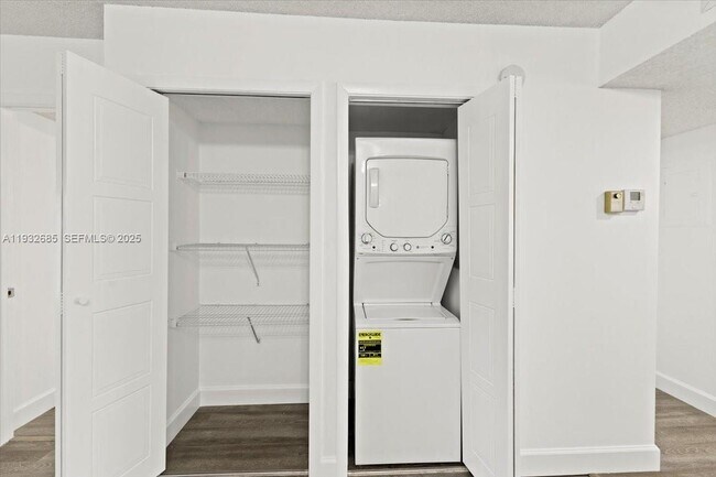 Photo - 302 Lakeview Dr Unit 203