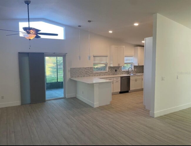 Photo - 7235 Hunterdon Dr