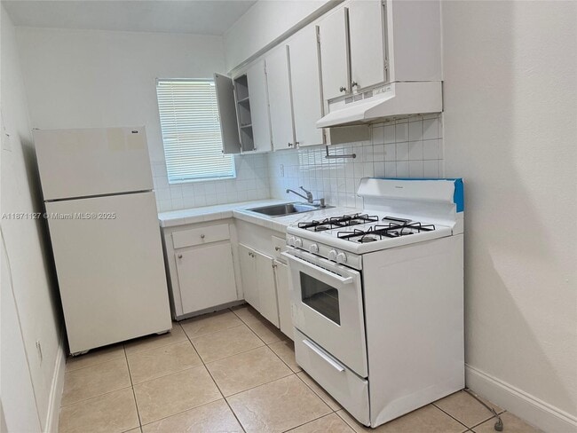 Building Photo - 4300 SW 67th Ave Unit 38 Rental