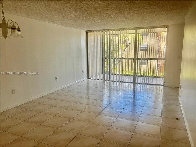 Photo - 10865 SW 112th Ave Unit 218
