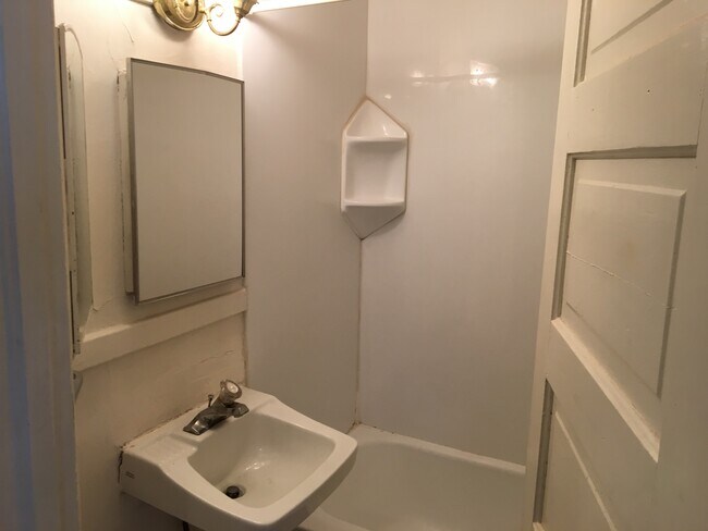 Photo - 446 W Doty St Unit 1