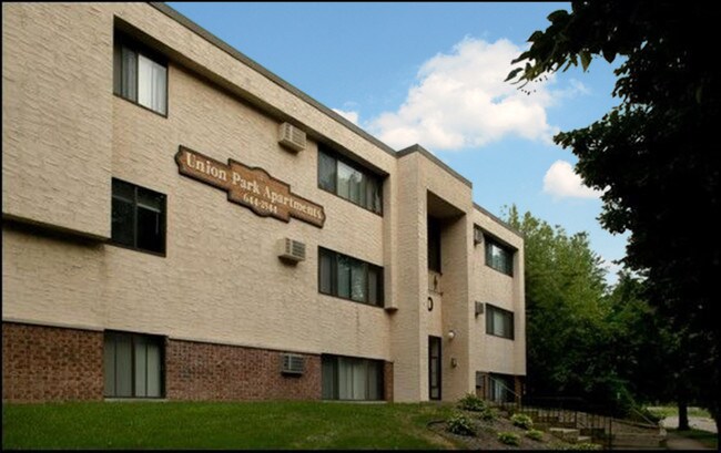Union Park Apartments - Union Park Apartments