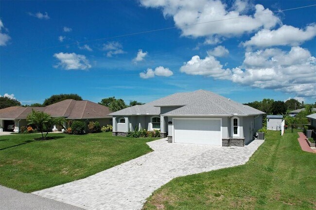 7403 Snow Dr