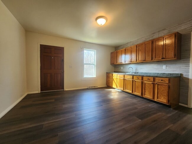 Photo - 1106 Rixon St Unit 1106 Rixon Downstairs