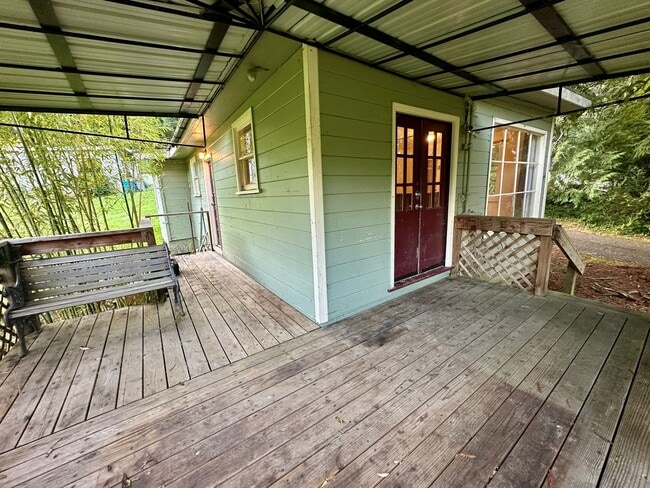 495 Howard Heights Rd