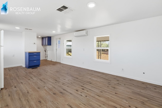Building Photo - Charming 2-bedrooms, 1-bath manufactured home in Tucson!