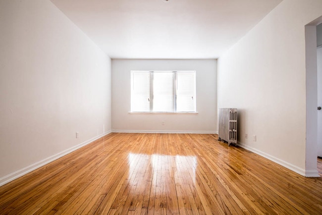 Photo - 418-24 S Laramie Ave