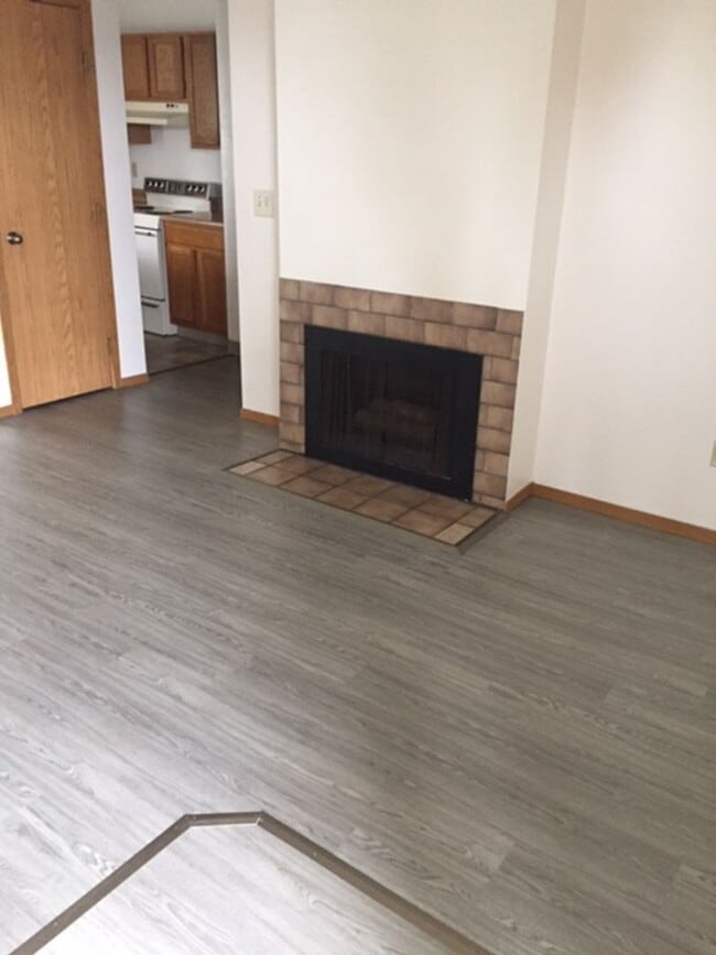 Photo - Beautiful ground level 2bed with washer & ...