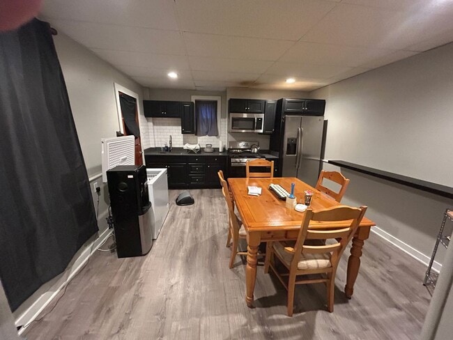 Building Photo - 3216 Jane St Unit 1