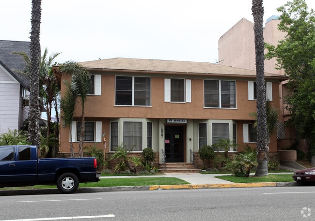 Building Photo - 1827 E Ocean Blvd