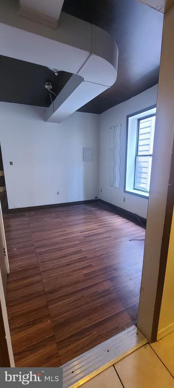 Building Photo - 4835 N Broad St Rental