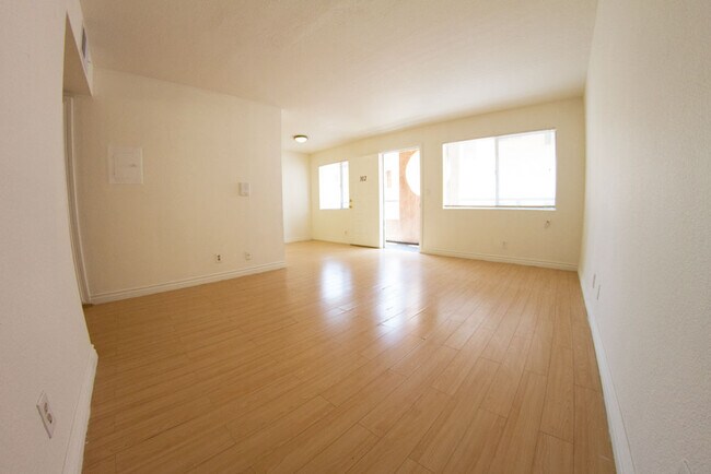 158 N Normandie Ave