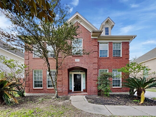 Building Photo - 2218 Laurel Oaks Dr