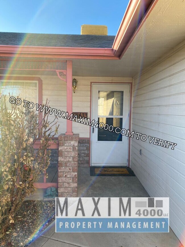 Photo - 633 Clearwater Ct