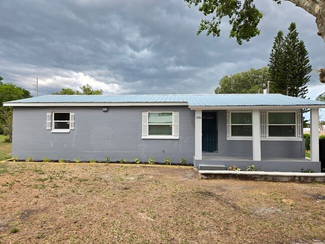 Photo - 506 E Maple St Casa