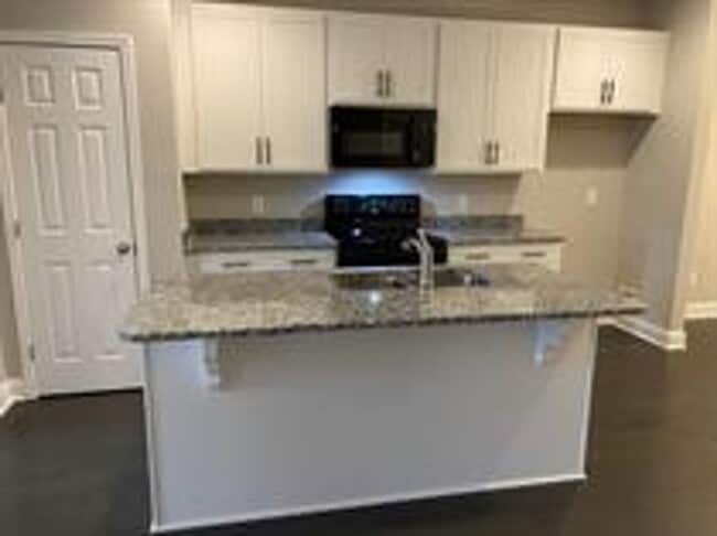 247 Claremont Ct